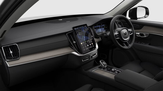 Volvo XC90 2.0 B5P Plus Edition Dark 5dr AWD Geartronic Petrol Estate - Image 6